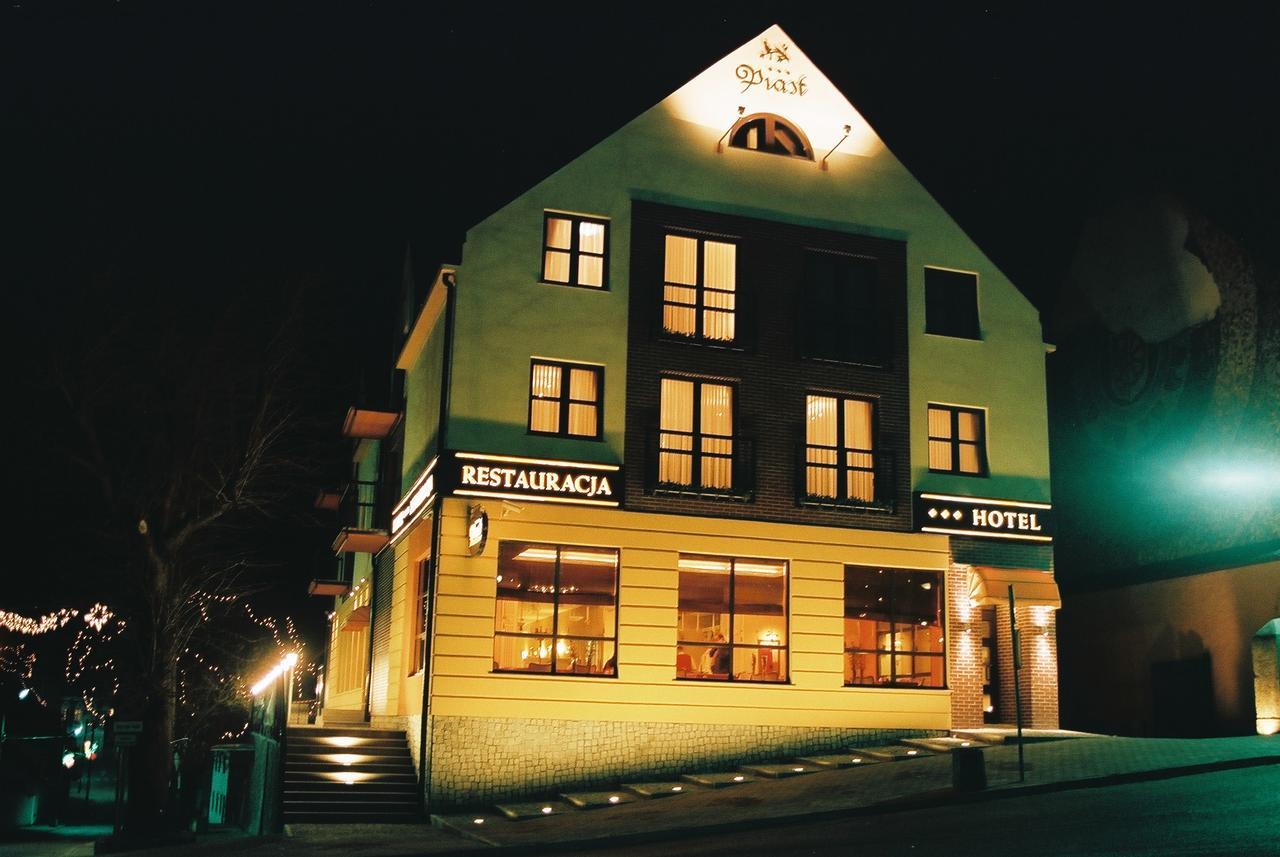 Hotel Piast Cedynia Exterior photo